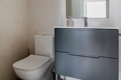 muebles de baño en tienda de irun